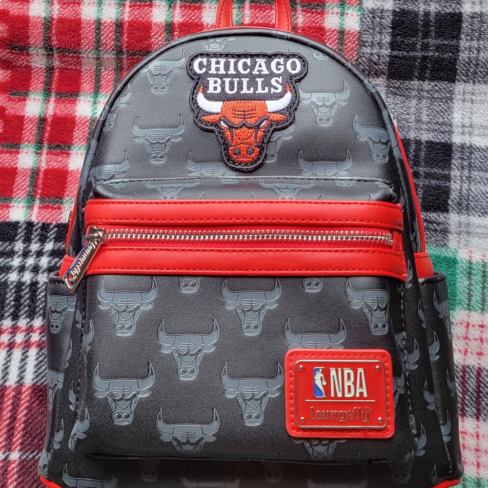 NBA Chicago Bulls  Loungefly Backpack